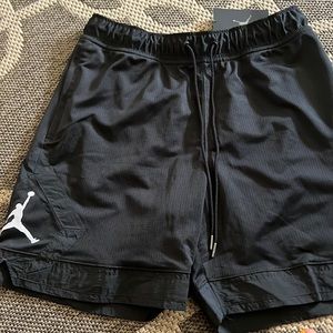Men’s Med Black Jordan Basketball Shorts